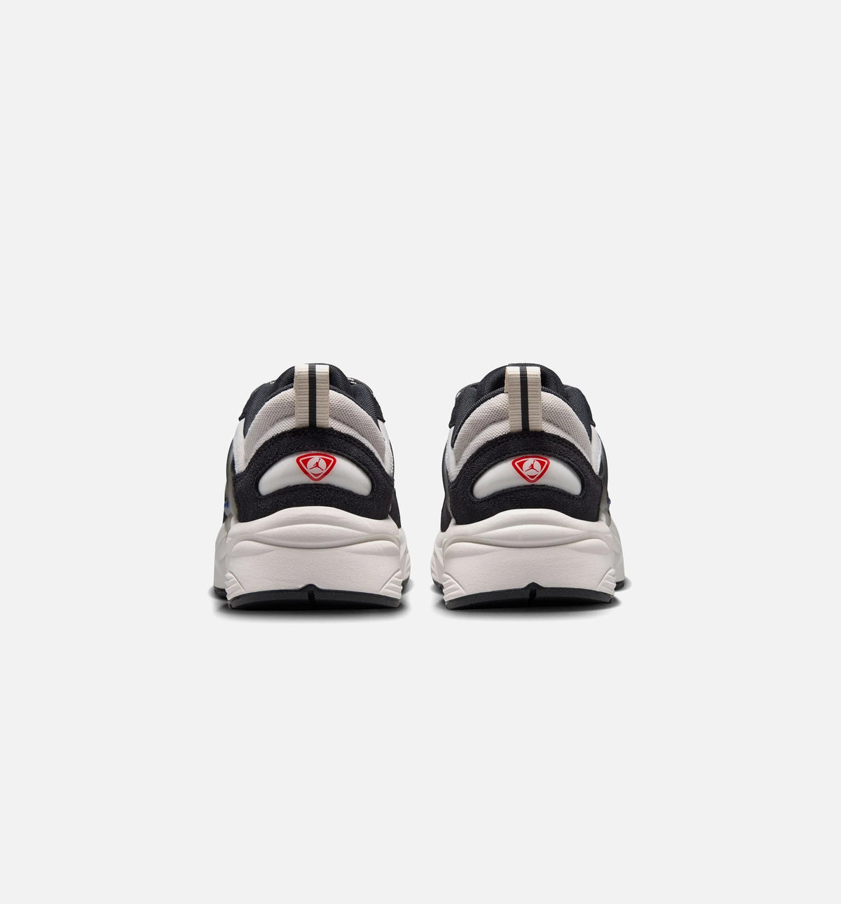 Trunner OS SE Men's Lifestyle Shoe - Off Noir/University Red/Phantom