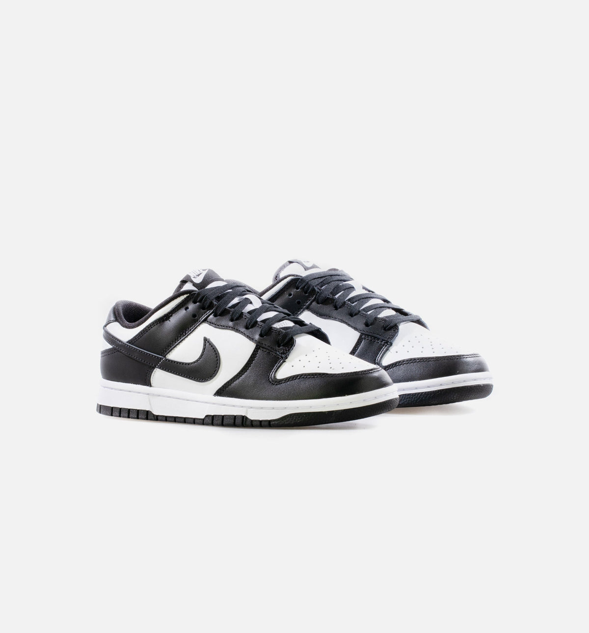 Dunk Low Men's Lifestyle Shoe - Black/White