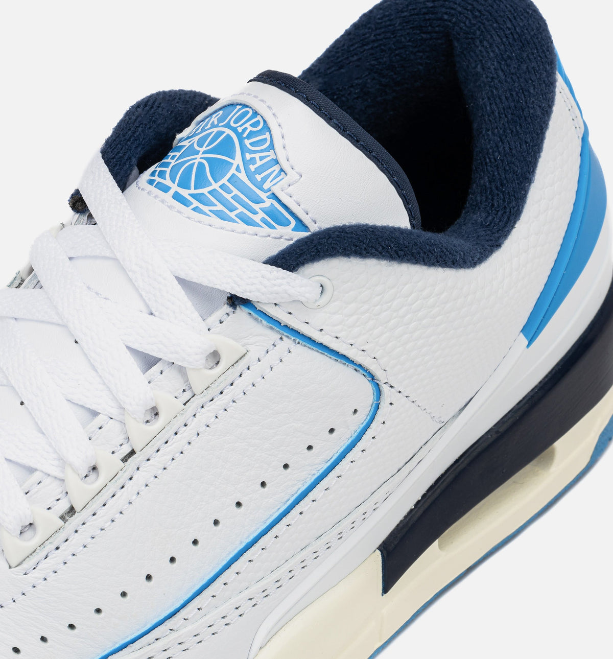 Air Jordan 23 Men's Lifestyle Shoe - White/University Blue/Midnight Navy