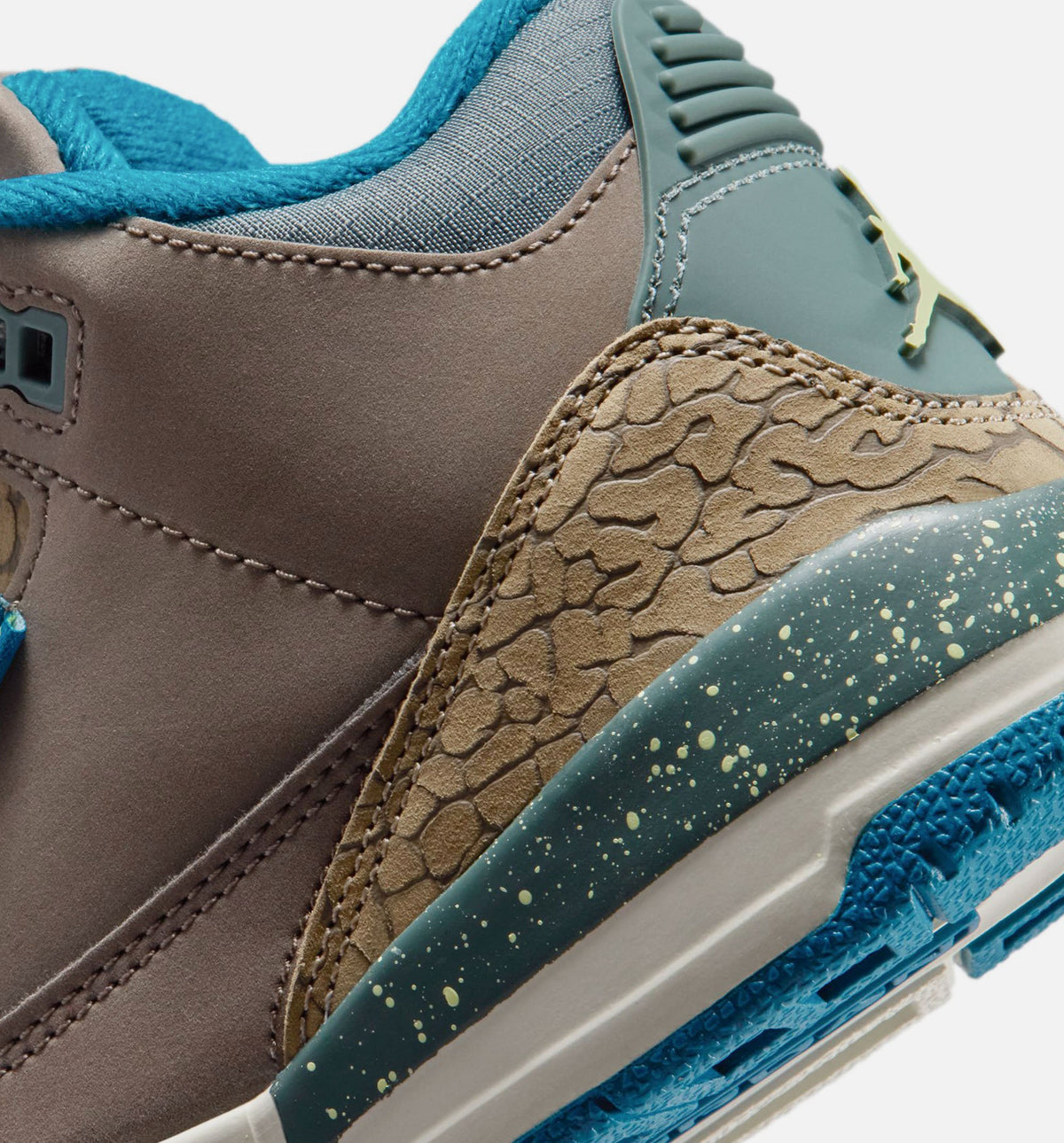Air Jordan 3 Retro Olive Grey Preschool Lifestyle Shoe - Olive Grey/Green Abyss/Khaki/Sea Glass