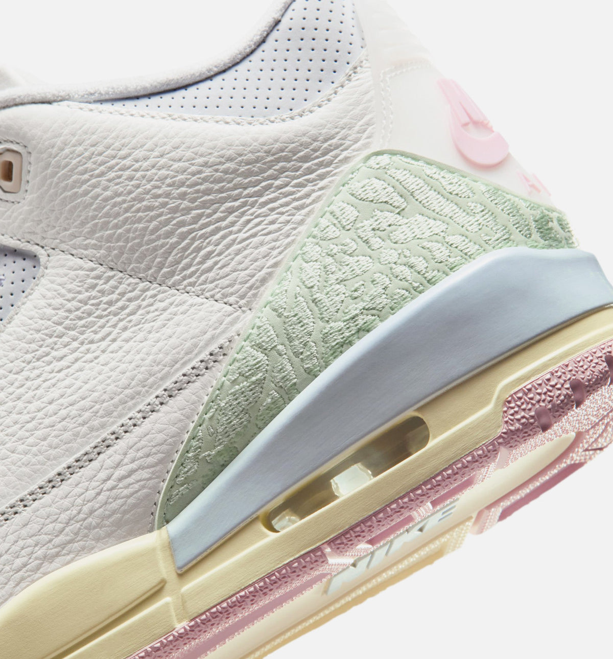 Air Jordan 3 Retro Sail & Jade Aura Men's Shoe - Sail/Jade Aura/Aura/Iced Carmine