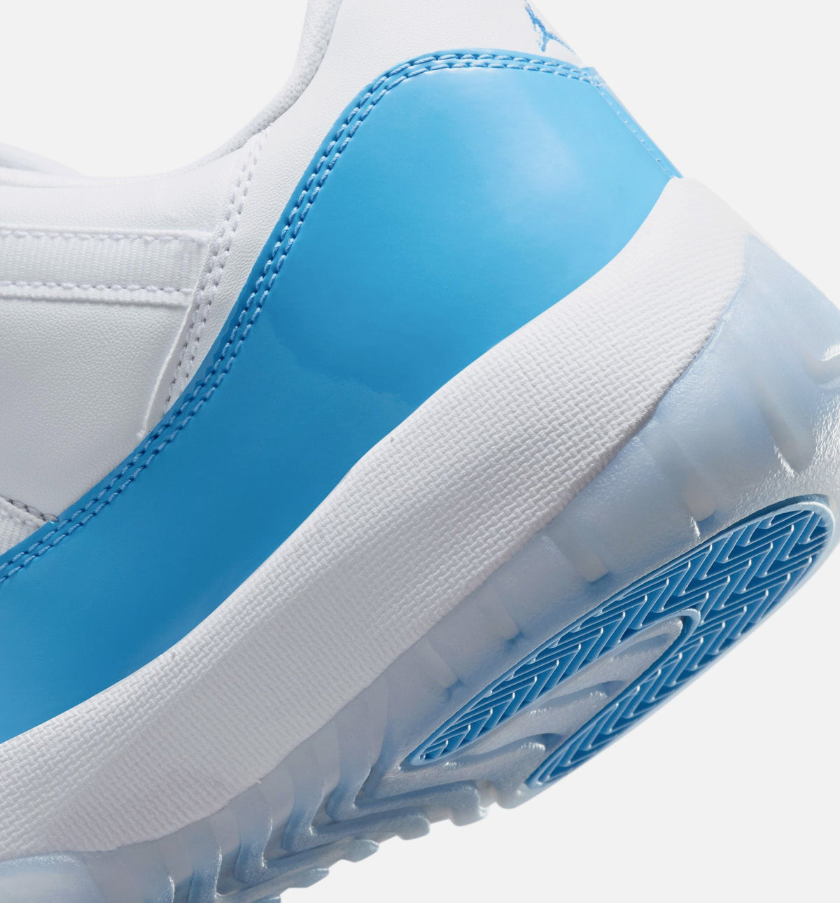 Air Jordan 11 Retro Low University Blue Men's Lifestyle Shoe - White/University Blue/Black