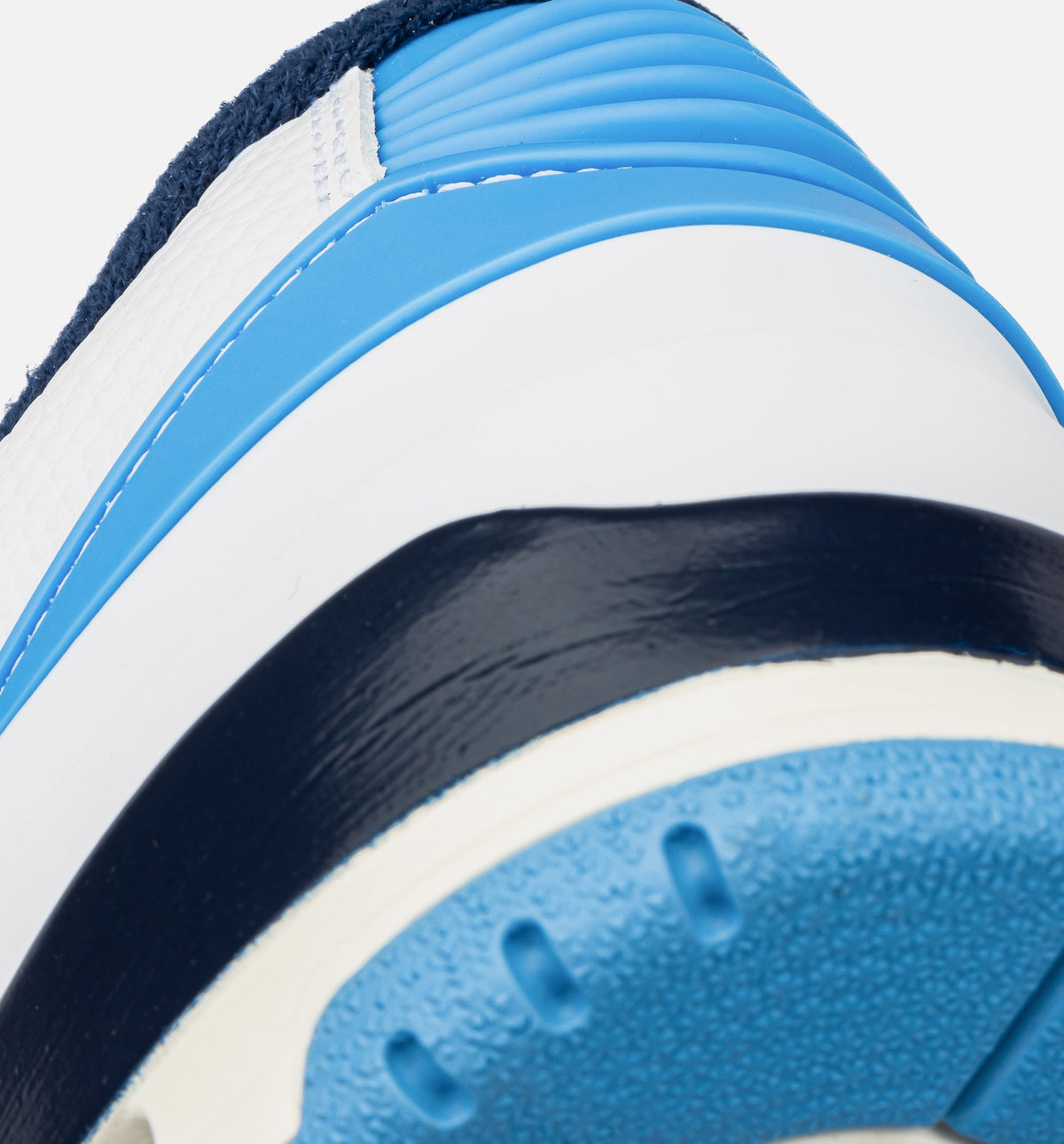 Air Jordan 23 Men's Lifestyle Shoe - White/University Blue/Midnight Navy